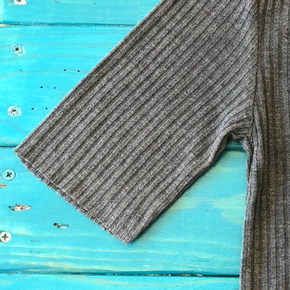 TOPSHOP Gray Ribbed Crop Top Size 2 - Picture 6 of 10